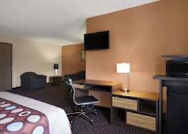 Super 8 by Wyndham Collinsville St. Louis 4