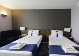 Holiday Inn Express POOLE by IHG 4
