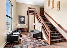 Super 8 by Wyndham La Crosse 5