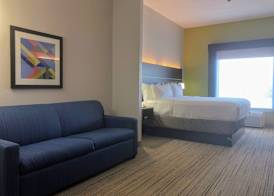 Holiday Inn Express & Suites HEARNE by IHG 2
