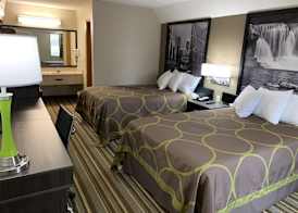 Super 8 by Wyndham Brownsburg 4