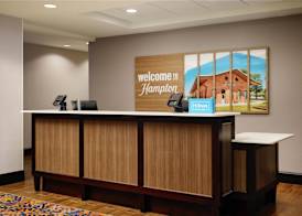Hampton Inn Thomson 4