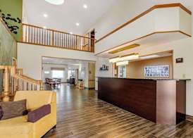 Sleep Inn & Suites Charles City 3