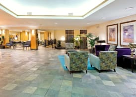 Holiday Inn Express & Suites SAN ANTONIO RIVERCENTER AREA by IHG 2