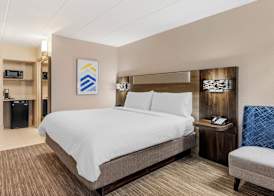 Holiday Inn Express CHICAGO-DOWNERS GROVE by IHG 5