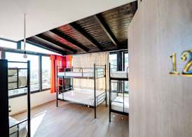 Lazy Roo Hostel Saranda 3