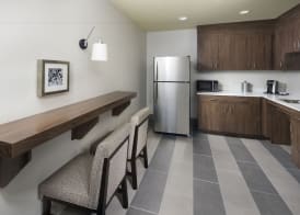 Holiday Inn & Suites ARDEN - ASHEVILLE AIRPORT by IHG 5