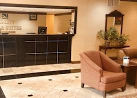 Quality Inn & Suites Conference Center Statesboro Historic District 4