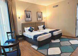 Seven Seas Hotel 4