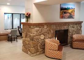 Microtel Inn & Suites by Wyndham Georgetown Lake 2
