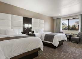 Days Inn by Wyndham Downey 3