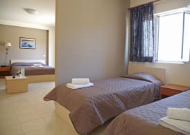 Hotel Sea Breeze 4