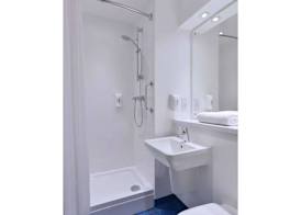 Travelodge Chertsey 4
