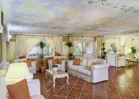 Colonna Beach Hotel Marinella 4