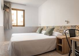 Hostal Baler 5