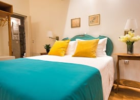 Rastoni Athens Suites near Acropolis at Tsatsou street 4