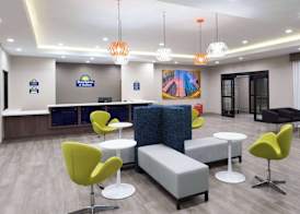 Days Inn & Suites by Wyndham Houston NW Cypress 2