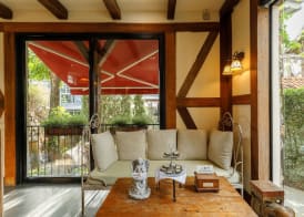 Le Charcoa Hotel 4