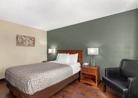 Econo Lodge Longmont East 5