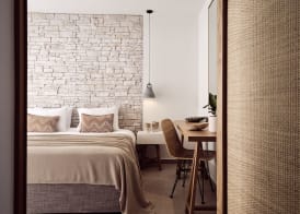 Windmill Bay Hotel 5