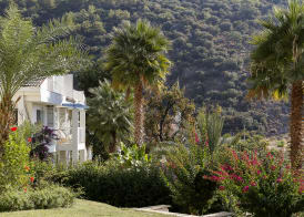 Morina Deluxe Hotel 5