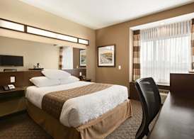 Microtel Inn & Suites by Wyndham Blackfalds 3