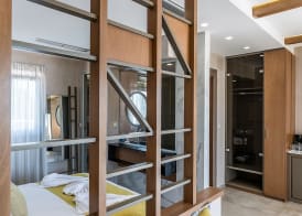 Kavos Hotel & Suites 3