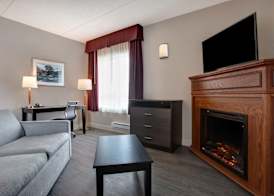 Days Inn & Suites by Wyndham Collingwood 5