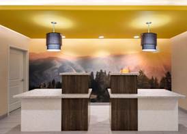 La Quinta Inn & Suites by Wyndham Clovis CA 4