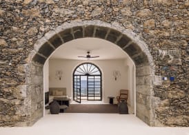 White Exclusive Suites & Villas 2
