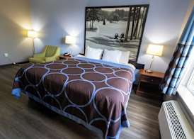 Super 8 by Wyndham Smithfield-Selma 5