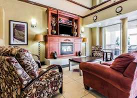 Comfort Suites Bakersfield 5