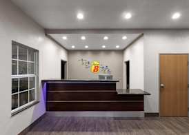 Super 8 by Wyndham San Antonio/Alamodome Area 2