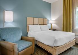 Candlewood Suites FORT MYERS-SANIBEL GATEWAY by IHG 5