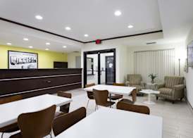 Super 8 by Wyndham Petersburg 3