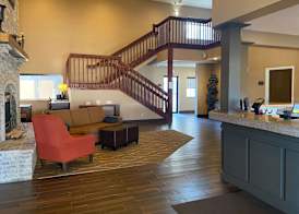 Comfort Suites Peoria I-74 4