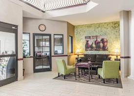 Quality Suites Graham - Burlington South 3