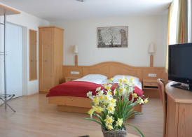 Adlerhof 4