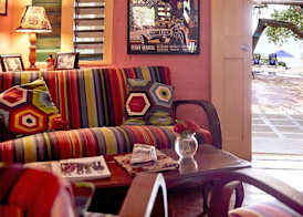 The Nook, Design Led 2BR Villa, Walk to Beach, Jakes, Restaurants and More 2