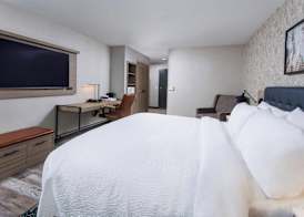Four Points by Sheraton Appleton 5