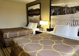 Super 8 by Wyndham Gas City Marion Area 2
