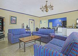 Days Inn by Wyndham Benson 2
