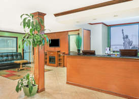 Super 8 by Wyndham Tilton/Lake Winnipesaukee 2
