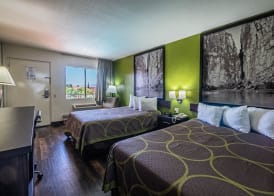 Super 8 by Wyndham El Paso Airport 4