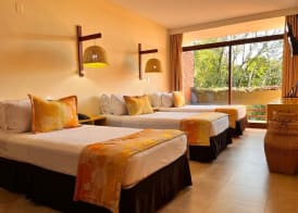 Hotel Raices Esturion 5