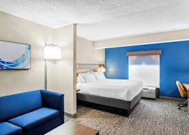 Holiday Inn Express & Suites CHARLESTON-SOUTHRIDGE by IHG 4