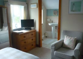 White Cottage Bed and Breakfast 4