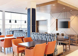 Holiday Inn Express & Suites Plainwell by IHG 2