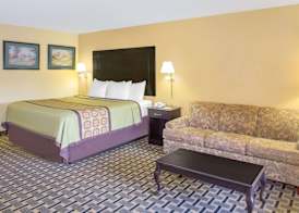 Days Inn by Wyndham Andalusia 5