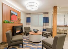 Microtel Inn & Suites by Wyndham Altoona 2